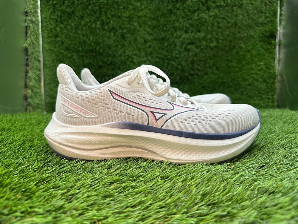Mizuno Wave Inspire 22 J1GD264479 Athletic Sneaker Womens 7.5 White Mesh Running